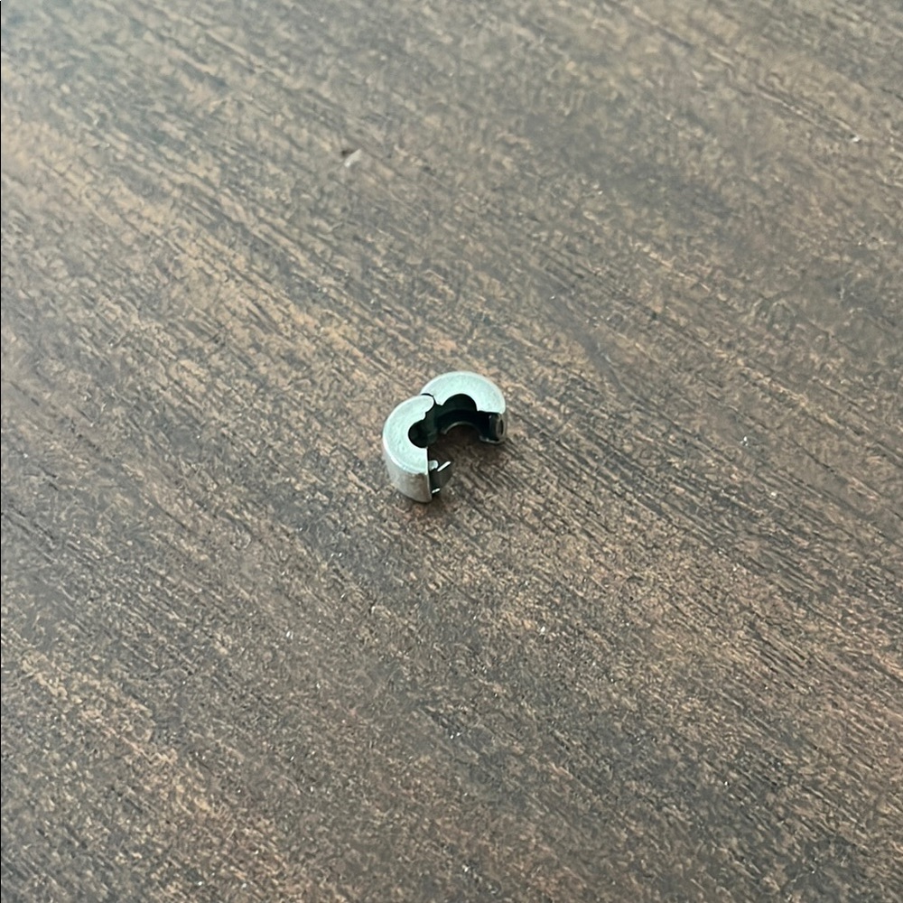 Silver Pandora Clip